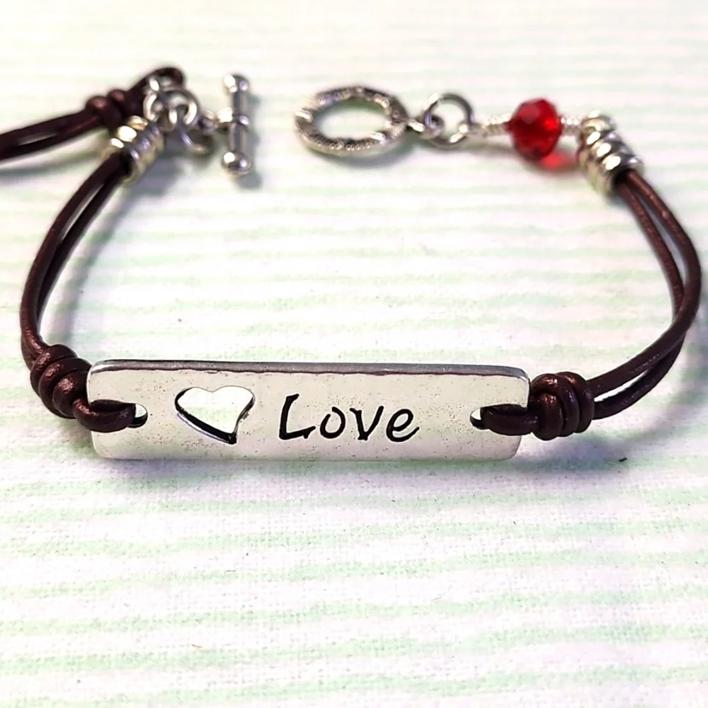 Love Bracelet! - Picture 1 of 3